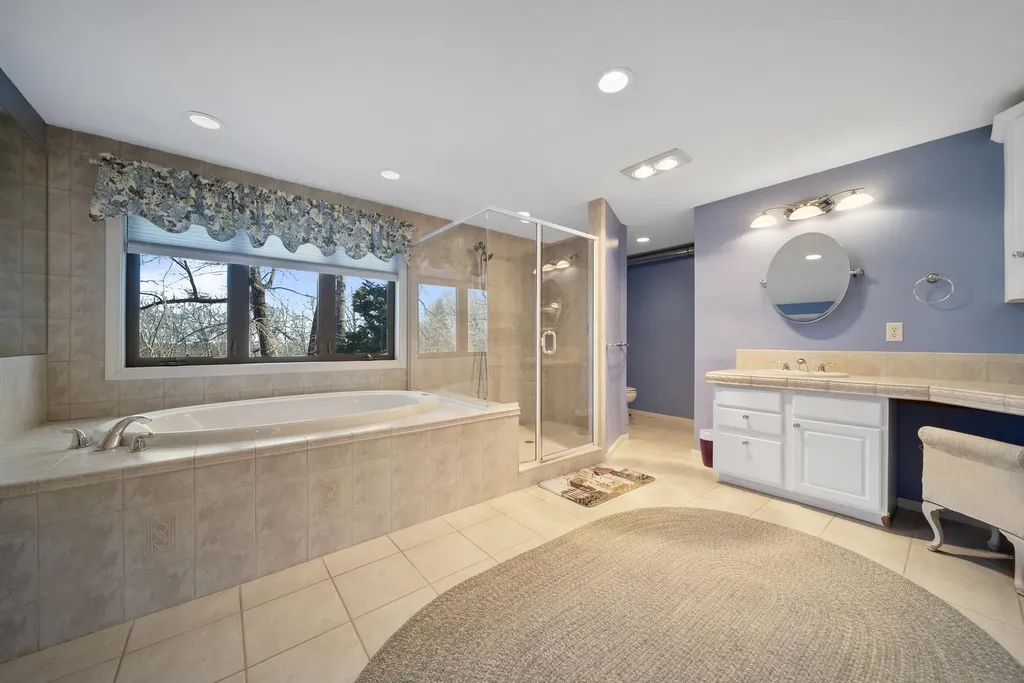 2 Remington Court Derry NH 03038