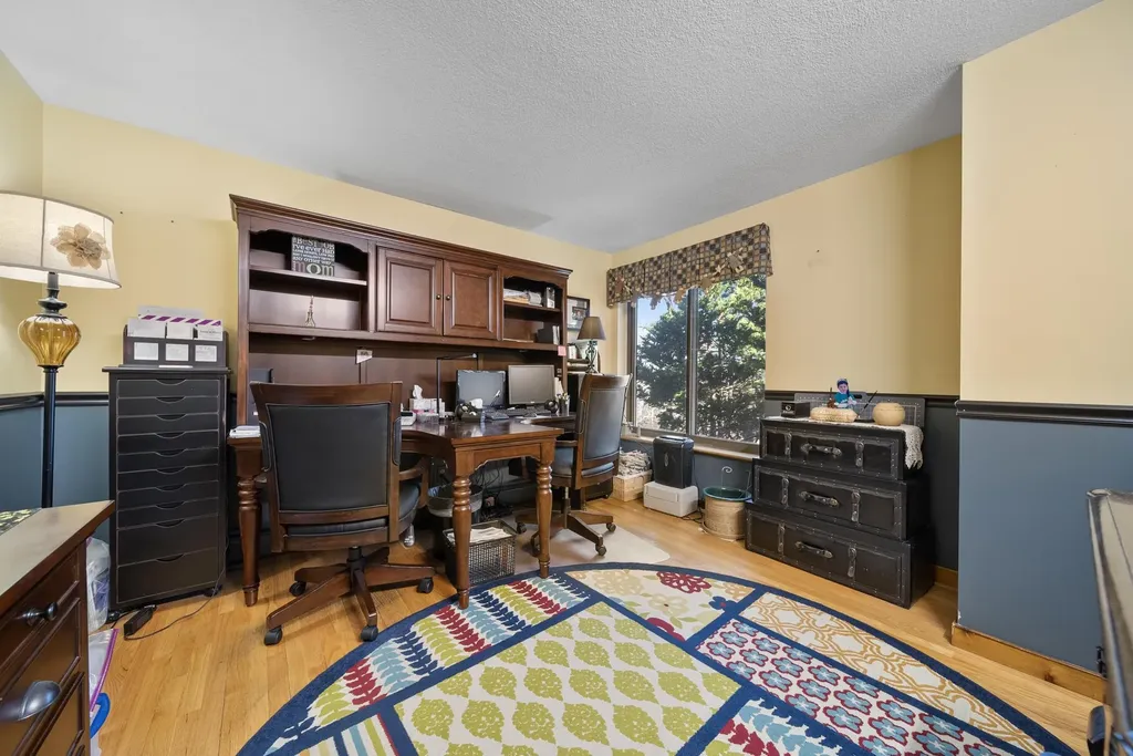 2 Remington Court Derry NH 03038