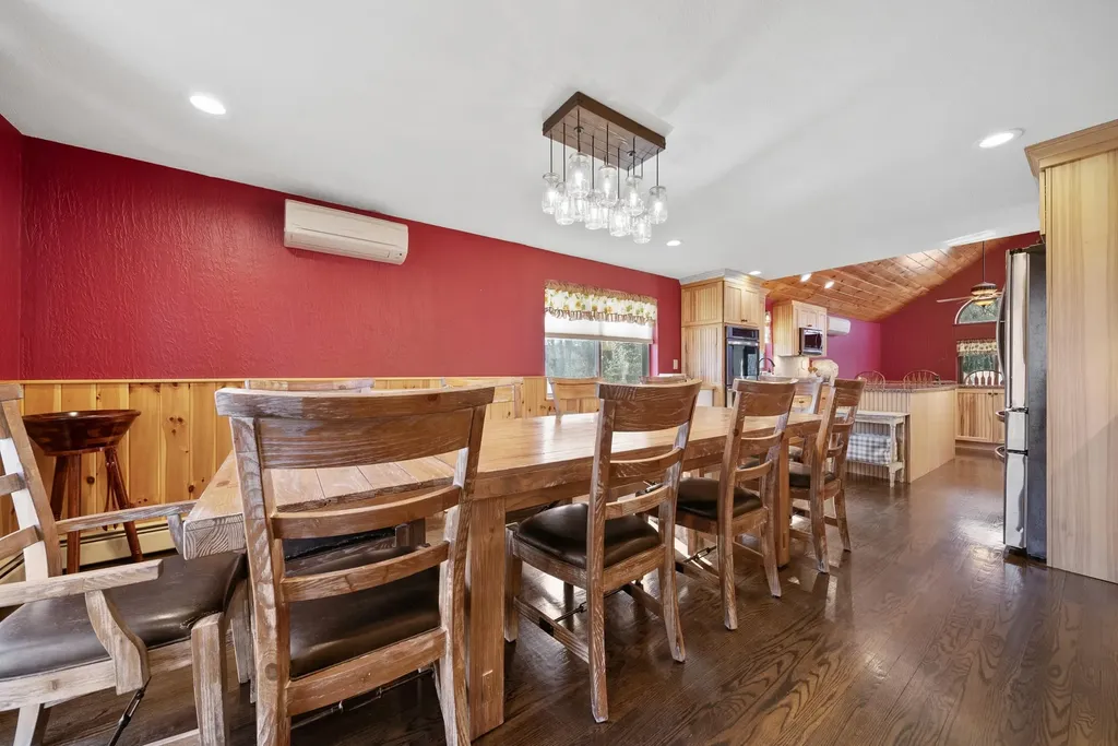 2 Remington Court Derry NH 03038