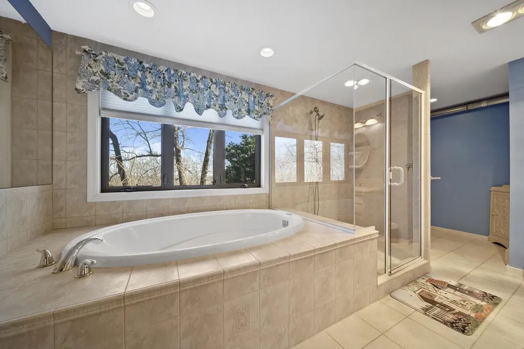 2 Remington Court Derry NH 03038