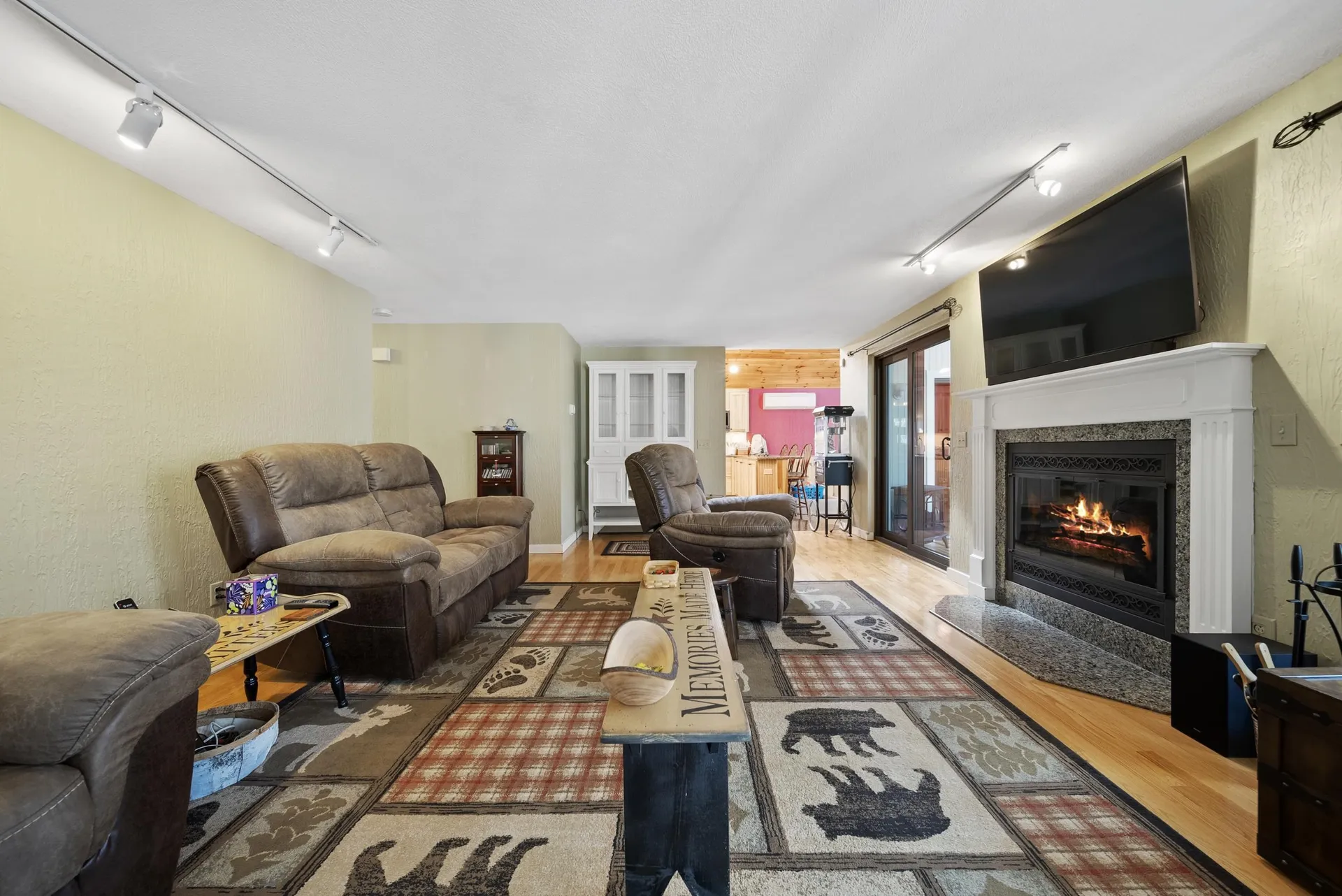2 Remington Court Derry NH 03038