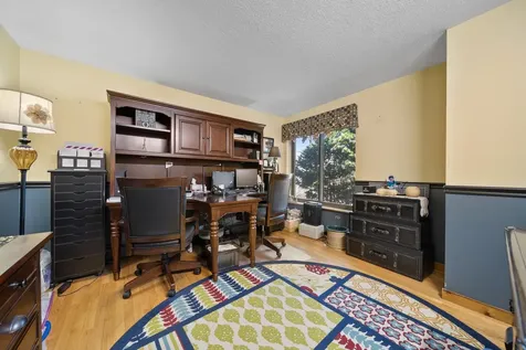 2 Remington Court Derry NH 03038