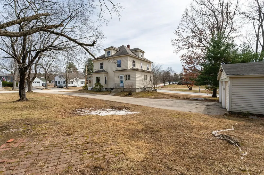 7 1st Street Hudson NH 03051