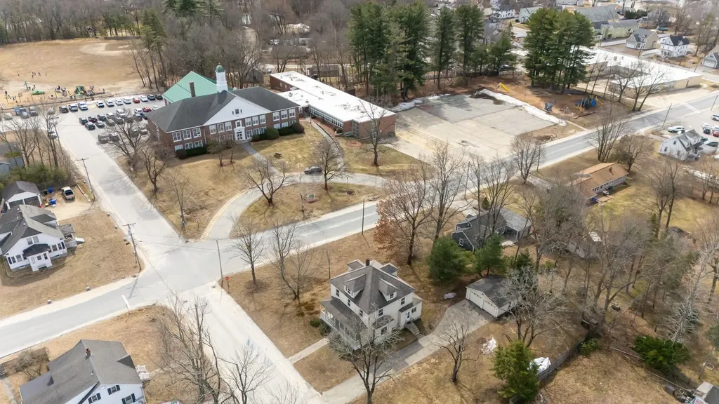 7 1st Street Hudson NH 03051