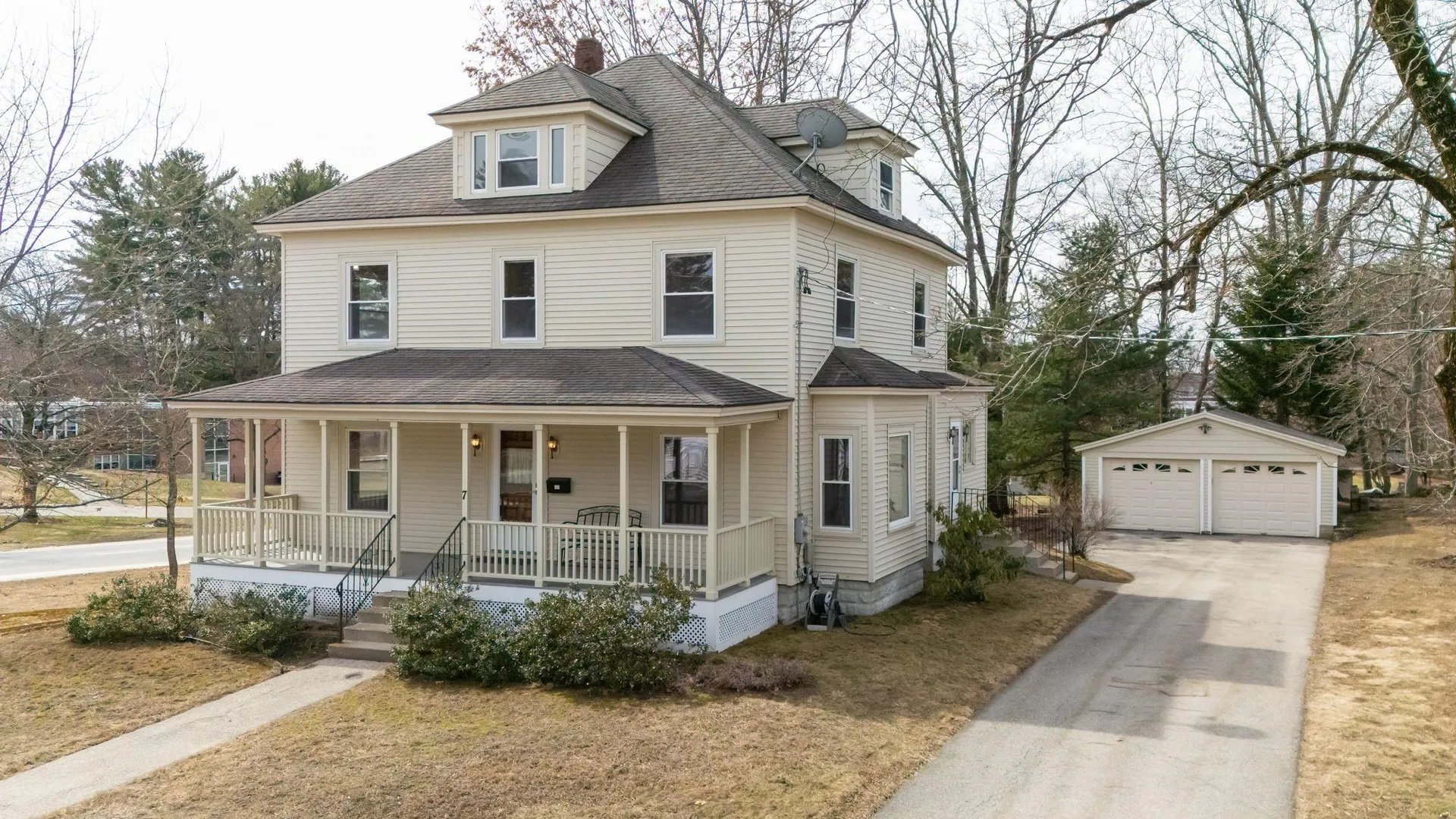 7 1st Street Hudson NH 03051