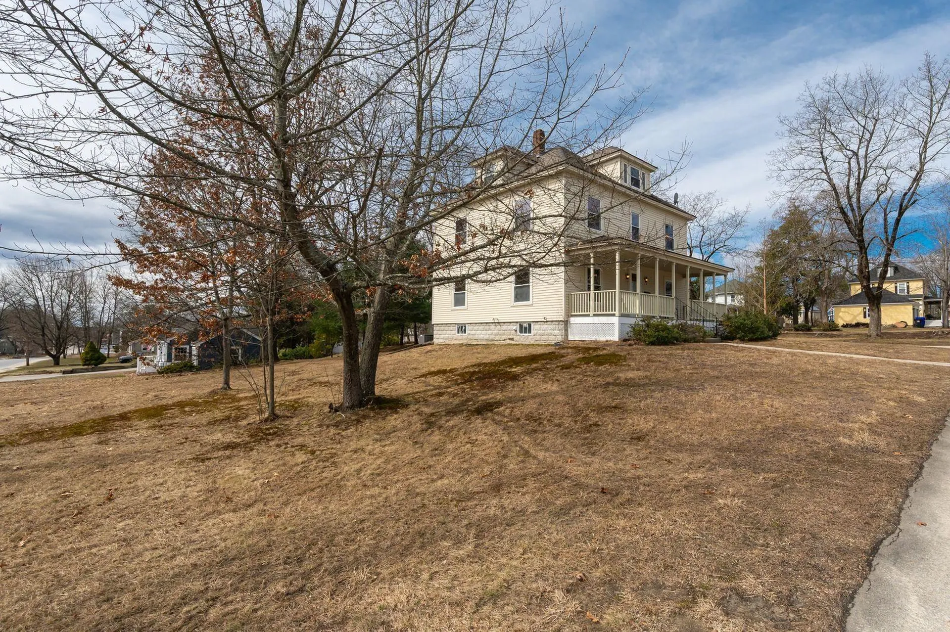 7 1st Street Hudson NH 03051