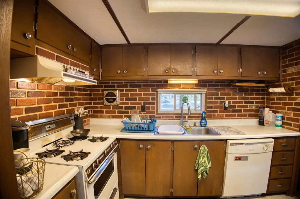 9 Abenaki Drive Freedom NH 03836