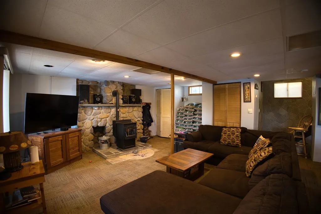 9 Abenaki Drive Freedom NH 03836