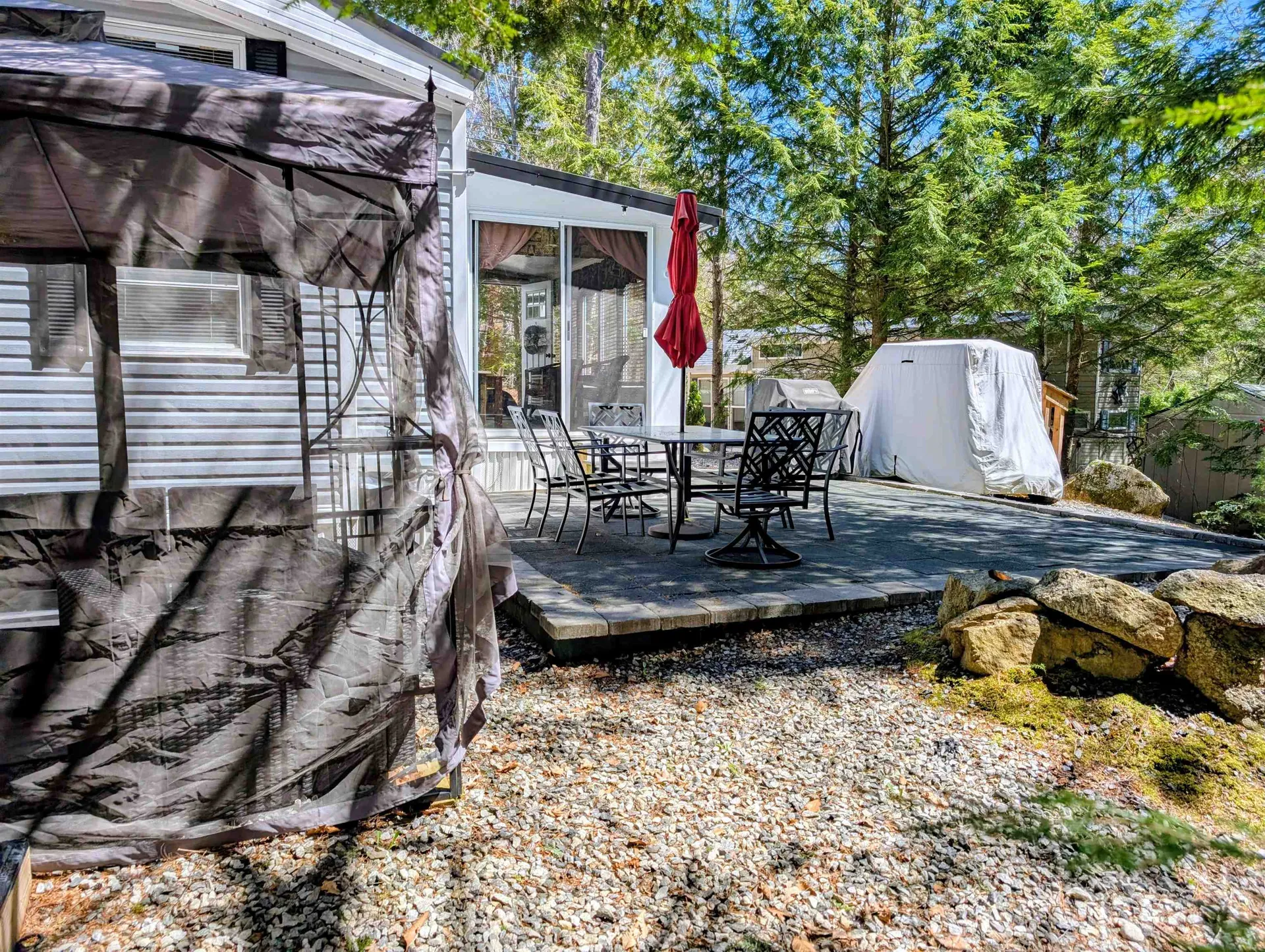 10 Hollows Road Holderness NH 03245