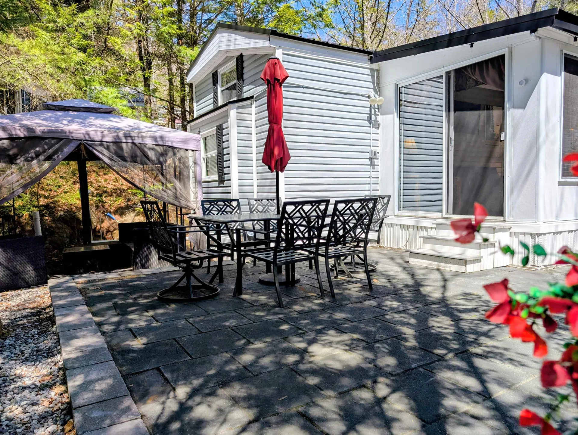 10 Hollows Road Holderness NH 03245