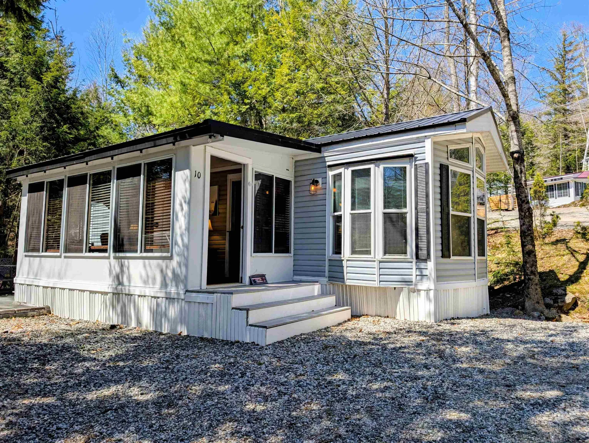 10 Hollows Road Holderness NH 03245