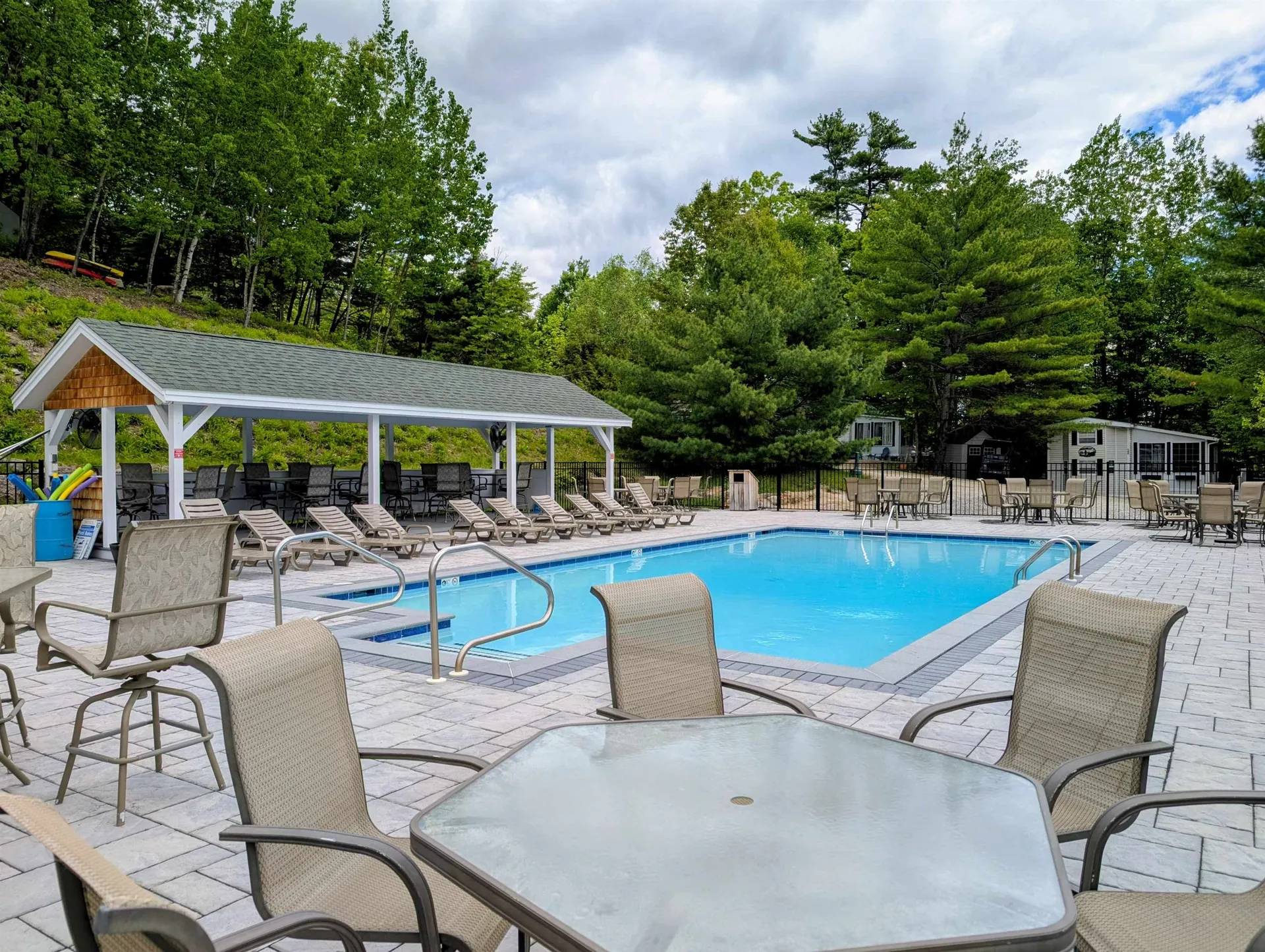 10 Hollows Road Holderness NH 03245