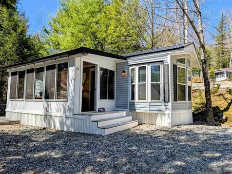 10 Hollows Road Holderness NH 03245