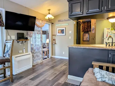 10 Hollows Road Holderness NH 03245