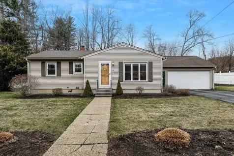 26 Bert Street Hooksett NH 03106