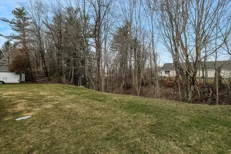 26 Bert Street Hooksett NH 03106