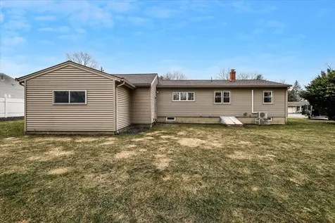 26 Bert Street Hooksett NH 03106