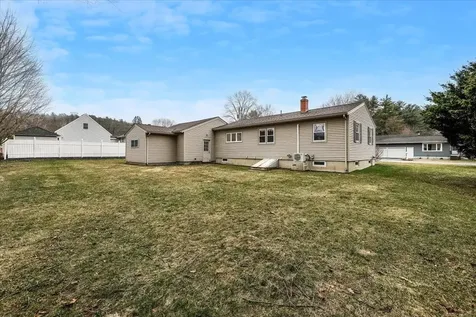 26 Bert Street Hooksett NH 03106