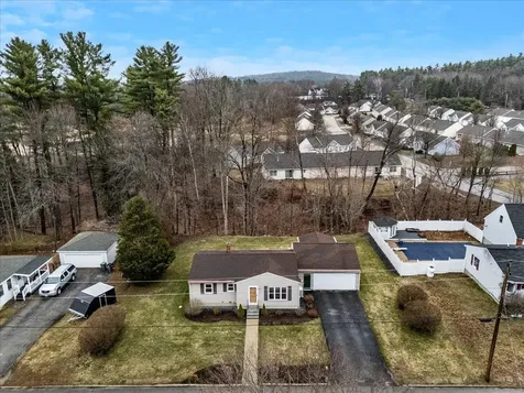 26 Bert Street Hooksett NH 03106