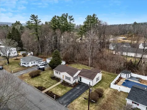 26 Bert Street Hooksett NH 03106