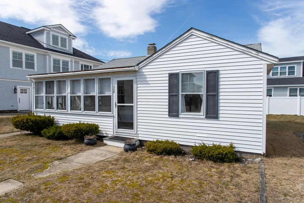 308 Atlantic Avenue Seabrook NH 03874