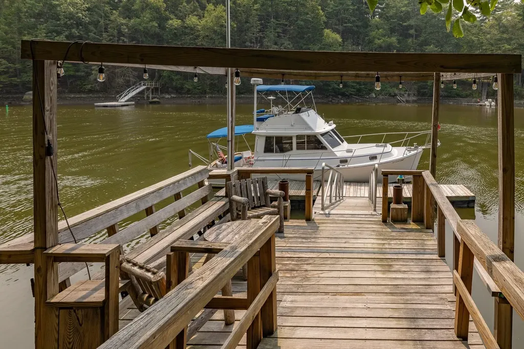 26 Smith Garrison Road Newmarket NH 03857