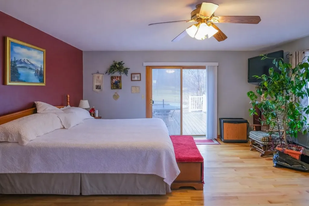 5 Malagash Road Reading VT 05062