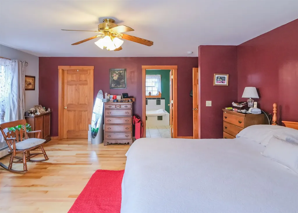 5 Malagash Road Reading VT 05062