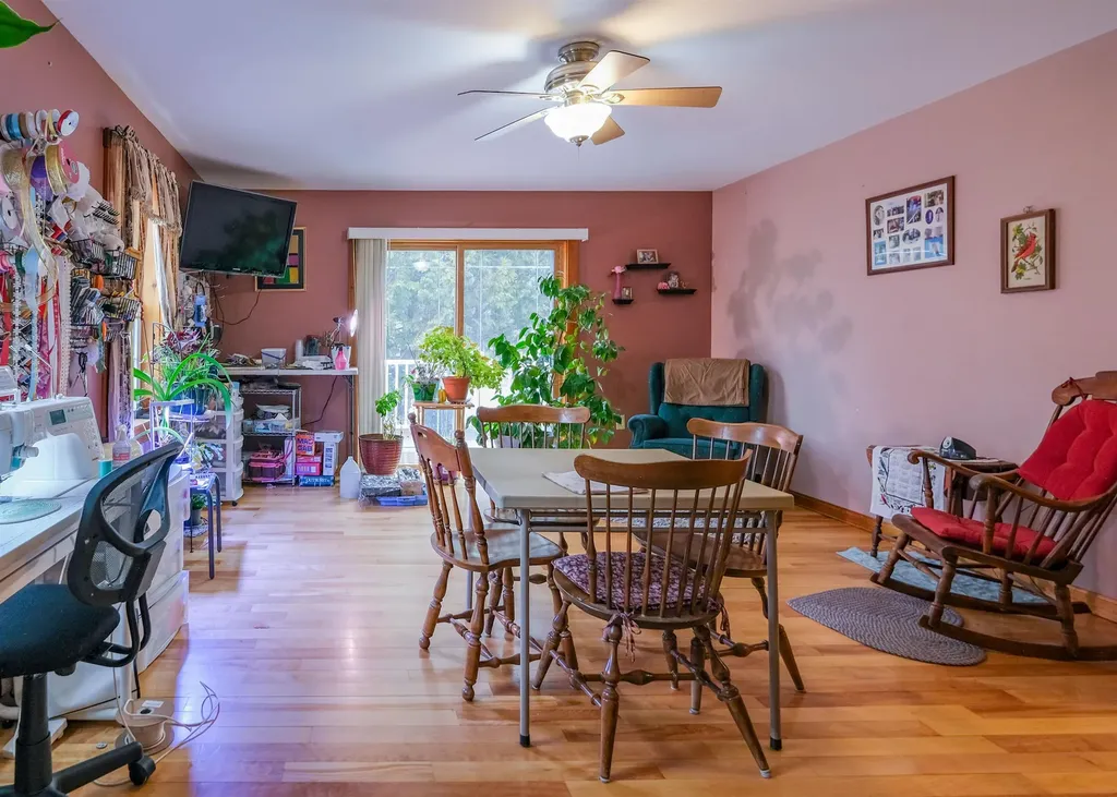 5 Malagash Road Reading VT 05062