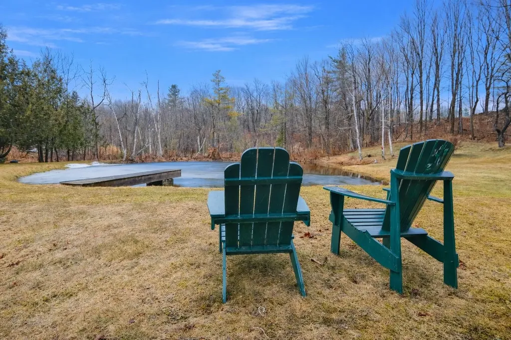 5 Malagash Road Reading VT 05062