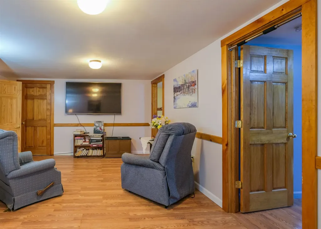 5 Malagash Road Reading VT 05062