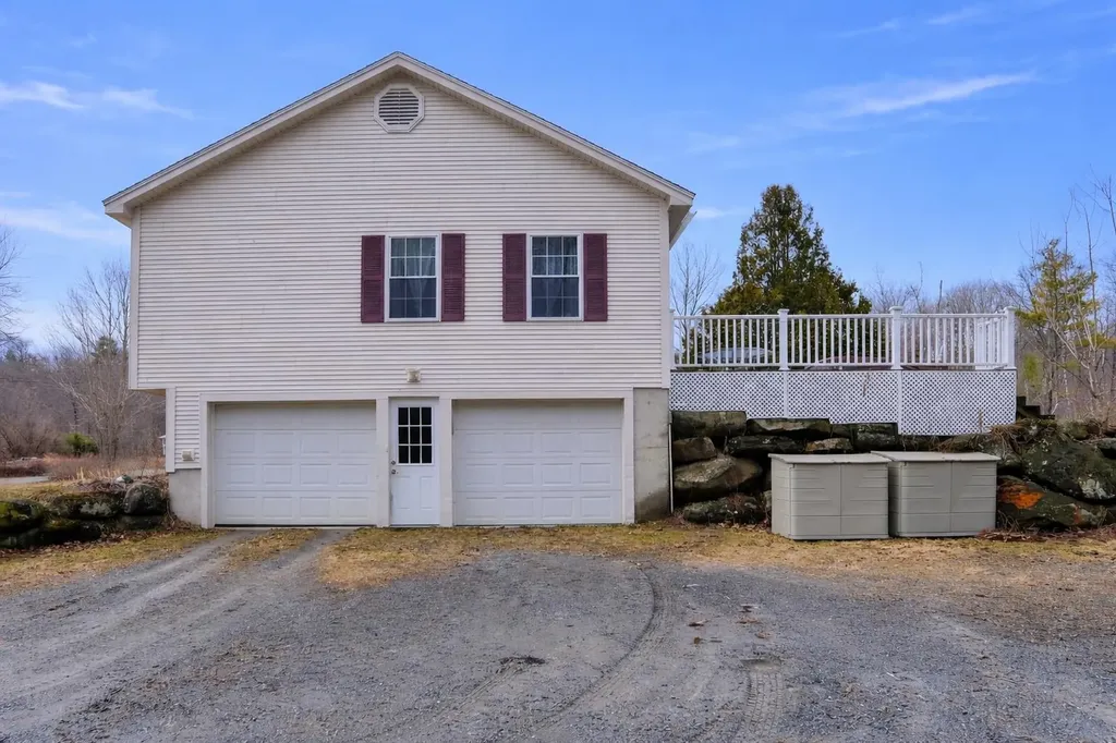 5 Malagash Road Reading VT 05062