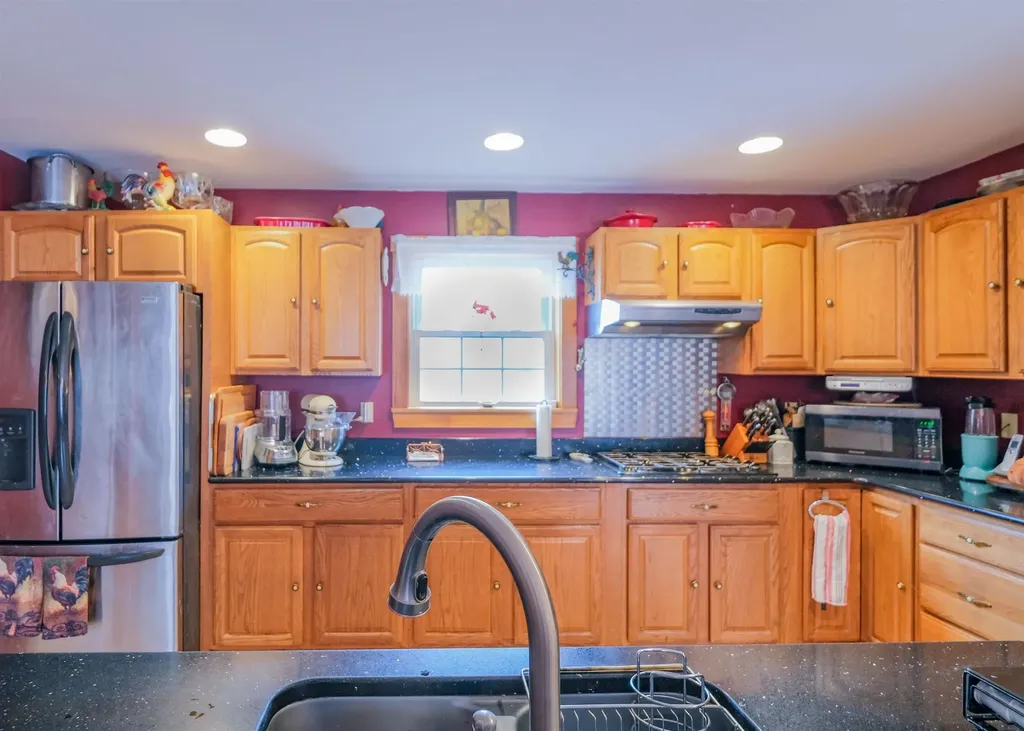 5 Malagash Road Reading VT 05062