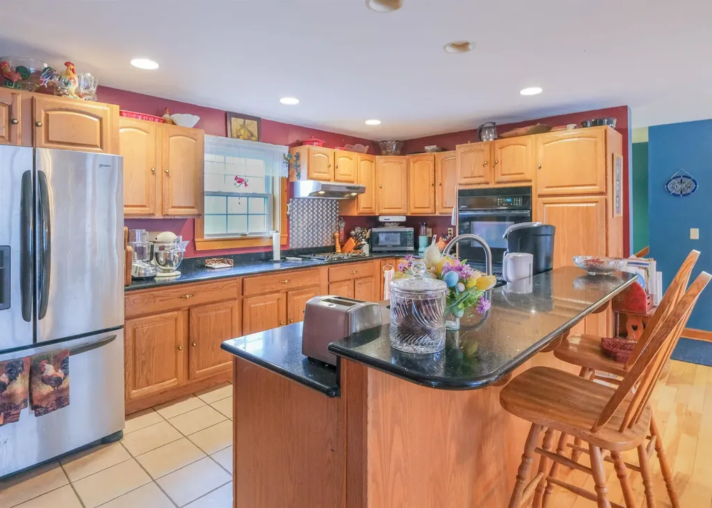 5 Malagash Road Reading VT 05062