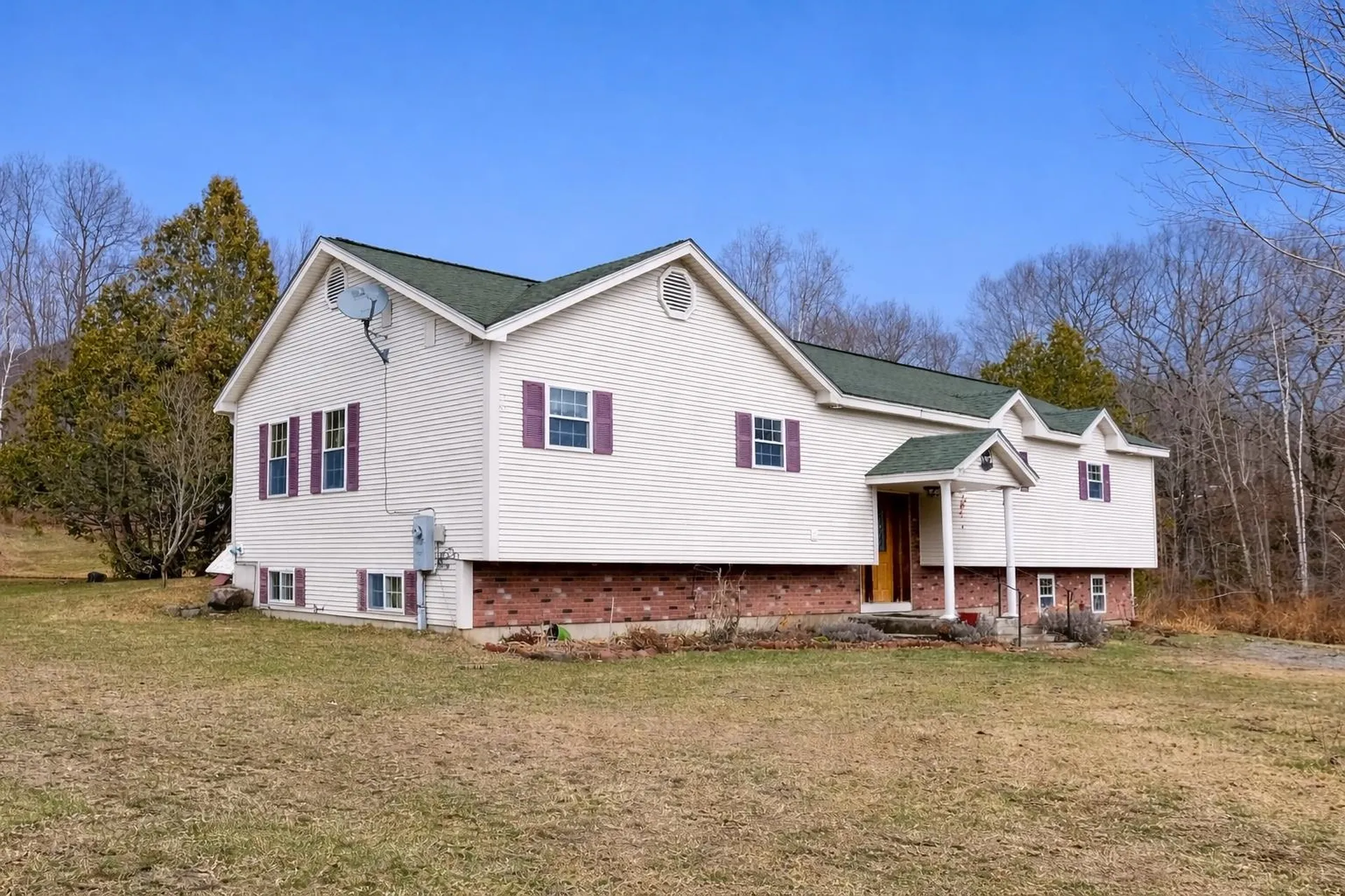 5 Malagash Road Reading VT 05062