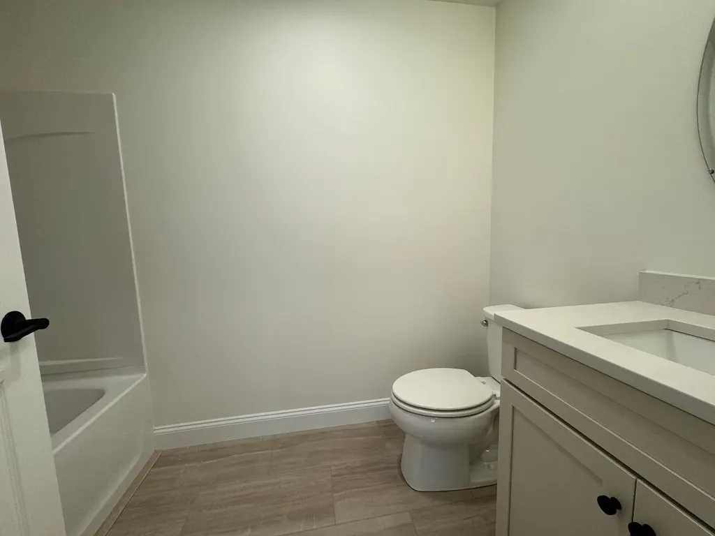 5C Dearborn Circle Goffstown NH 03045