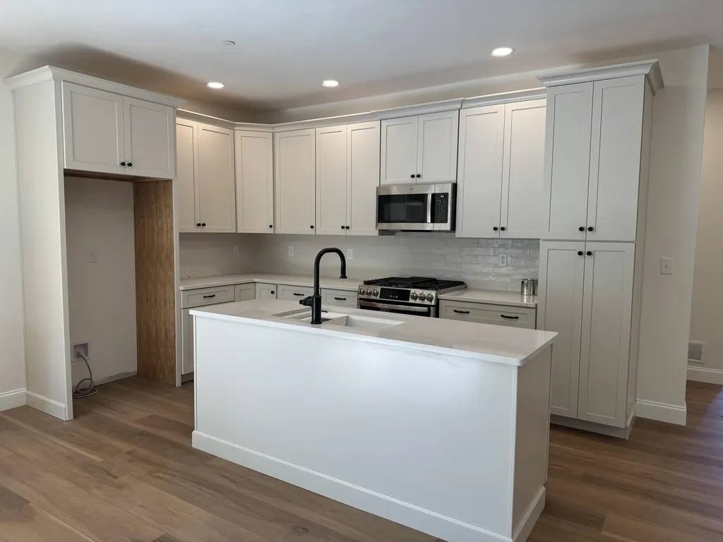 5C Dearborn Circle Goffstown NH 03045