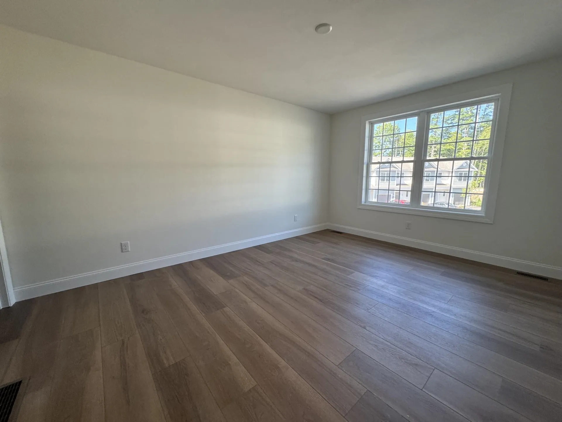 5C Dearborn Circle Goffstown NH 03045