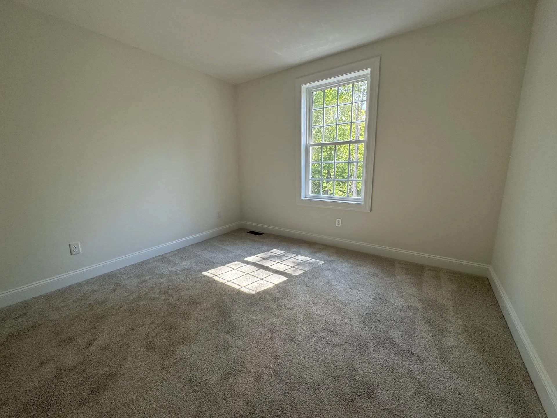 5C Dearborn Circle Goffstown NH 03045