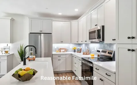 5C Dearborn Circle Goffstown NH 03045