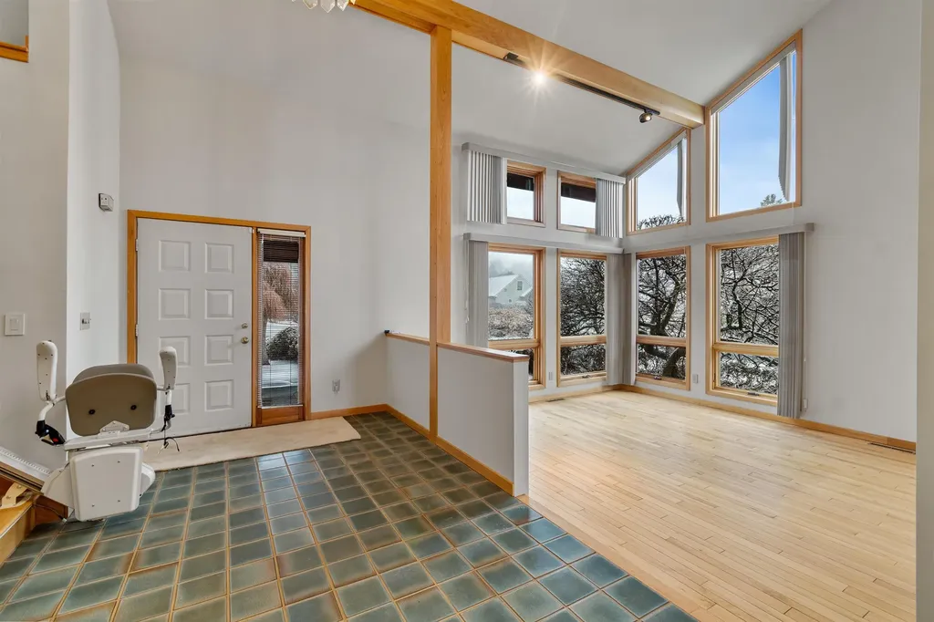 564 South Bay Circle Colchester VT 05446