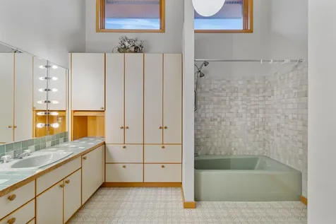 564 South Bay Circle Colchester VT 05446