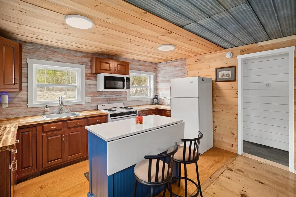 777 Tenney Pond Road Newbury VT 05051