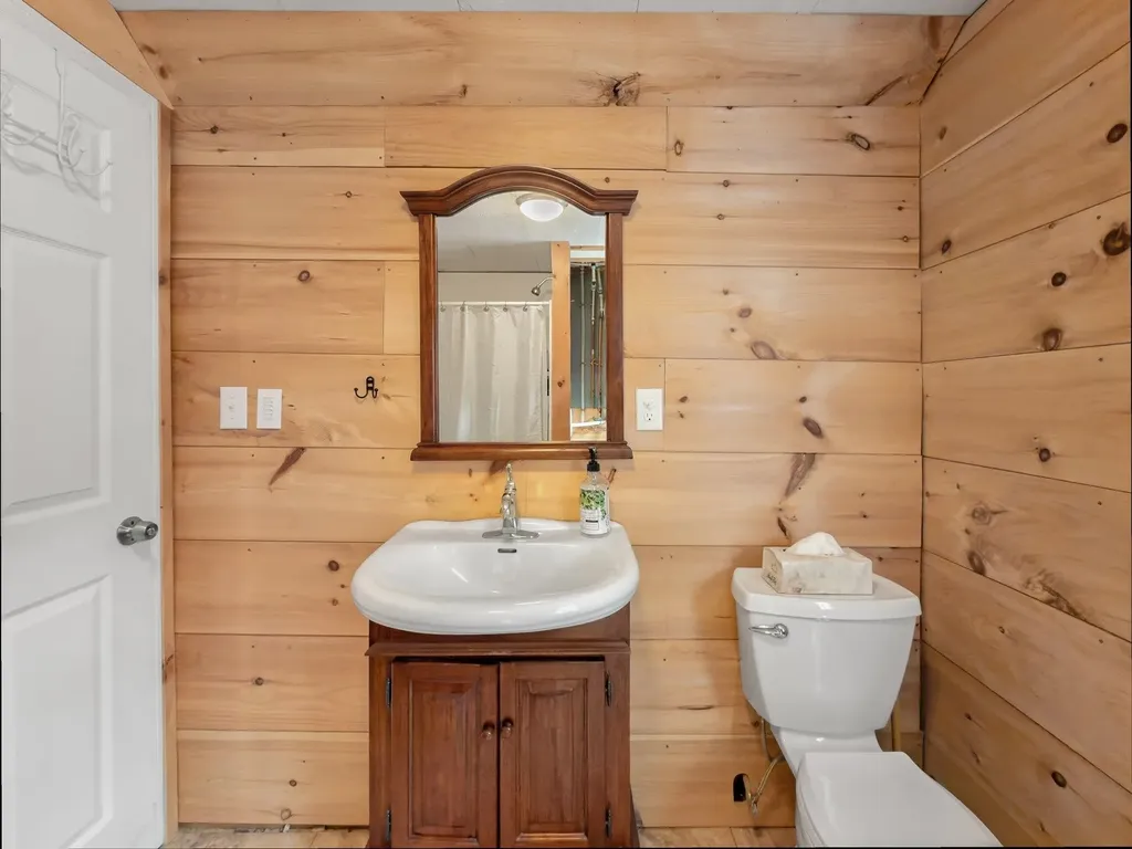 777 Tenney Pond Road Newbury VT 05051