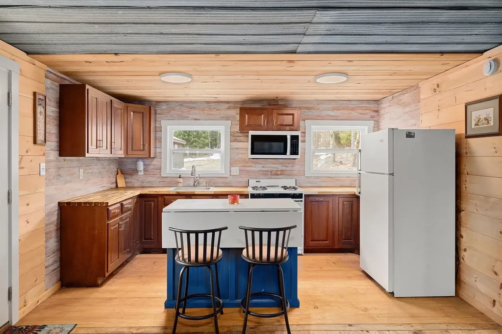 777 Tenney Pond Road Newbury VT 05051