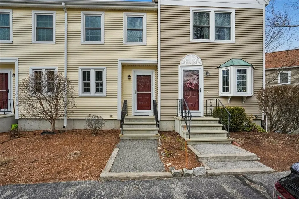 417 Fox Hollow Way Manchester NH 03104