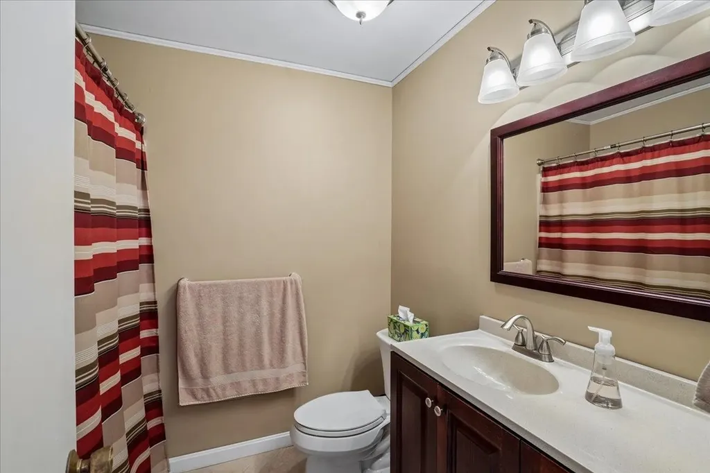 417 Fox Hollow Way Manchester NH 03104