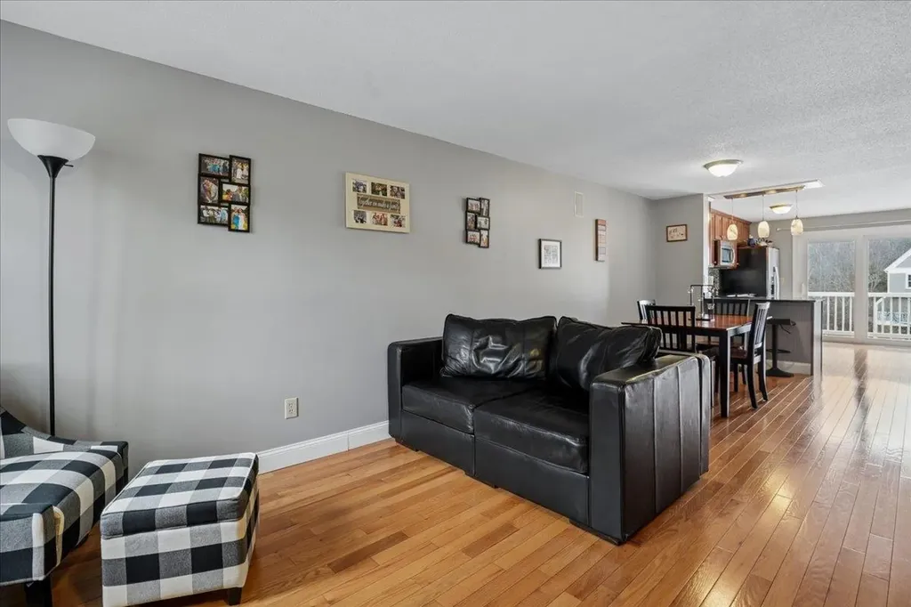 417 Fox Hollow Way Manchester NH 03104
