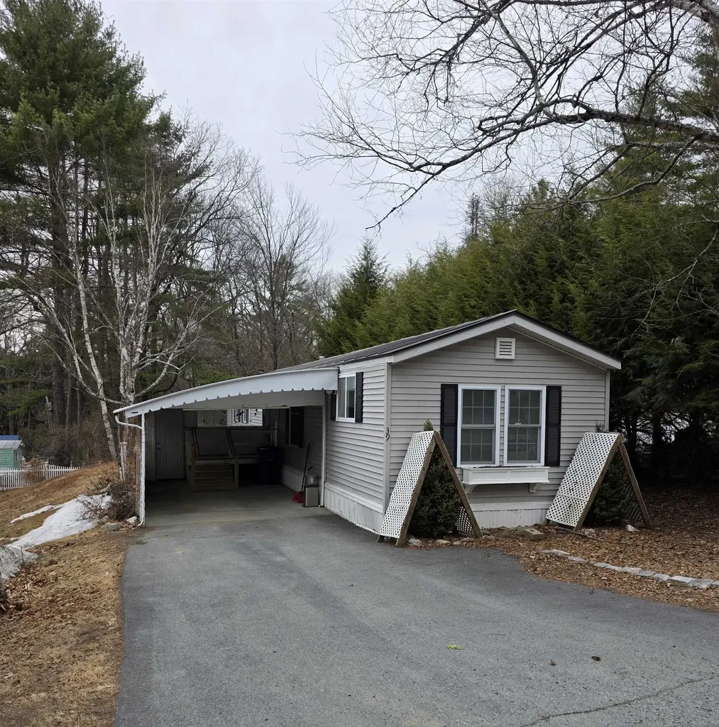 39 Tall Timbers Drive Hartford VT 05001