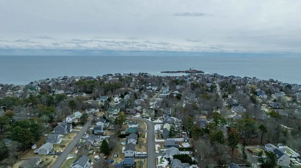 68 Airport Drive York ME 03909